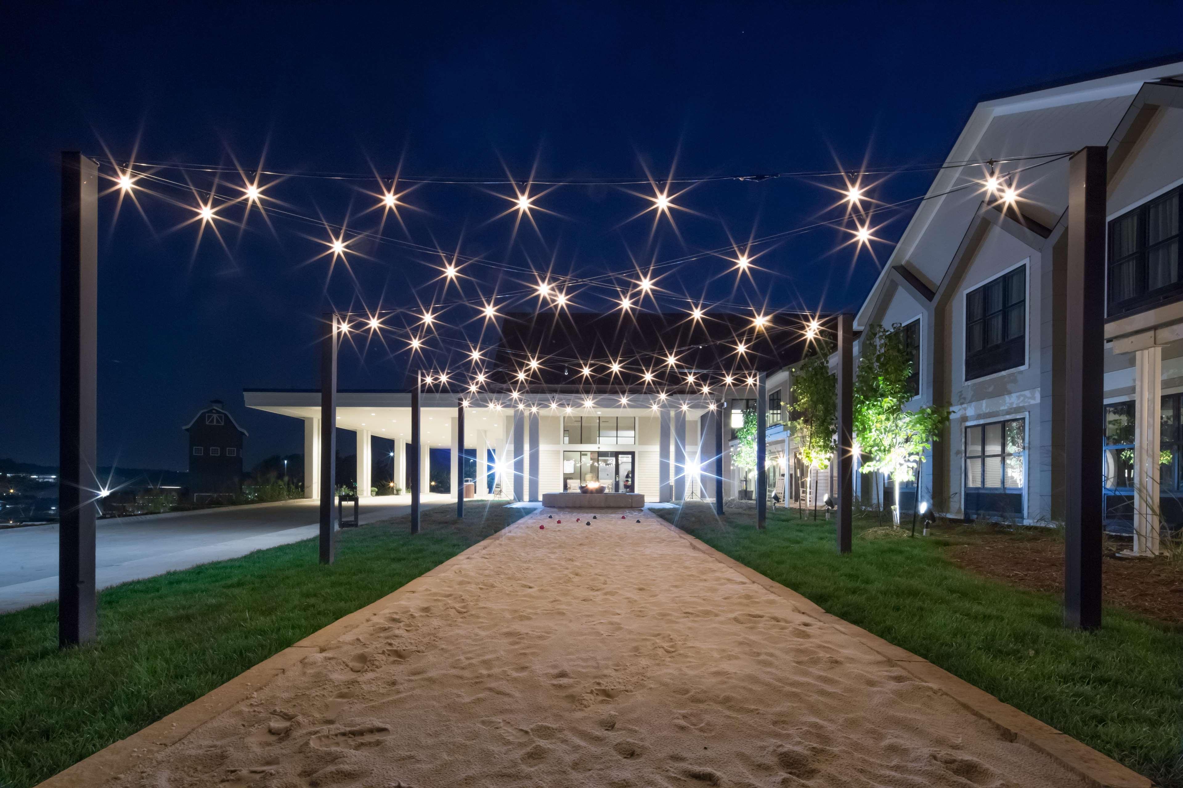 Hotel Renovo Des Moines Urbandale,Tapestry Collection Hilton Εξωτερικό φωτογραφία
