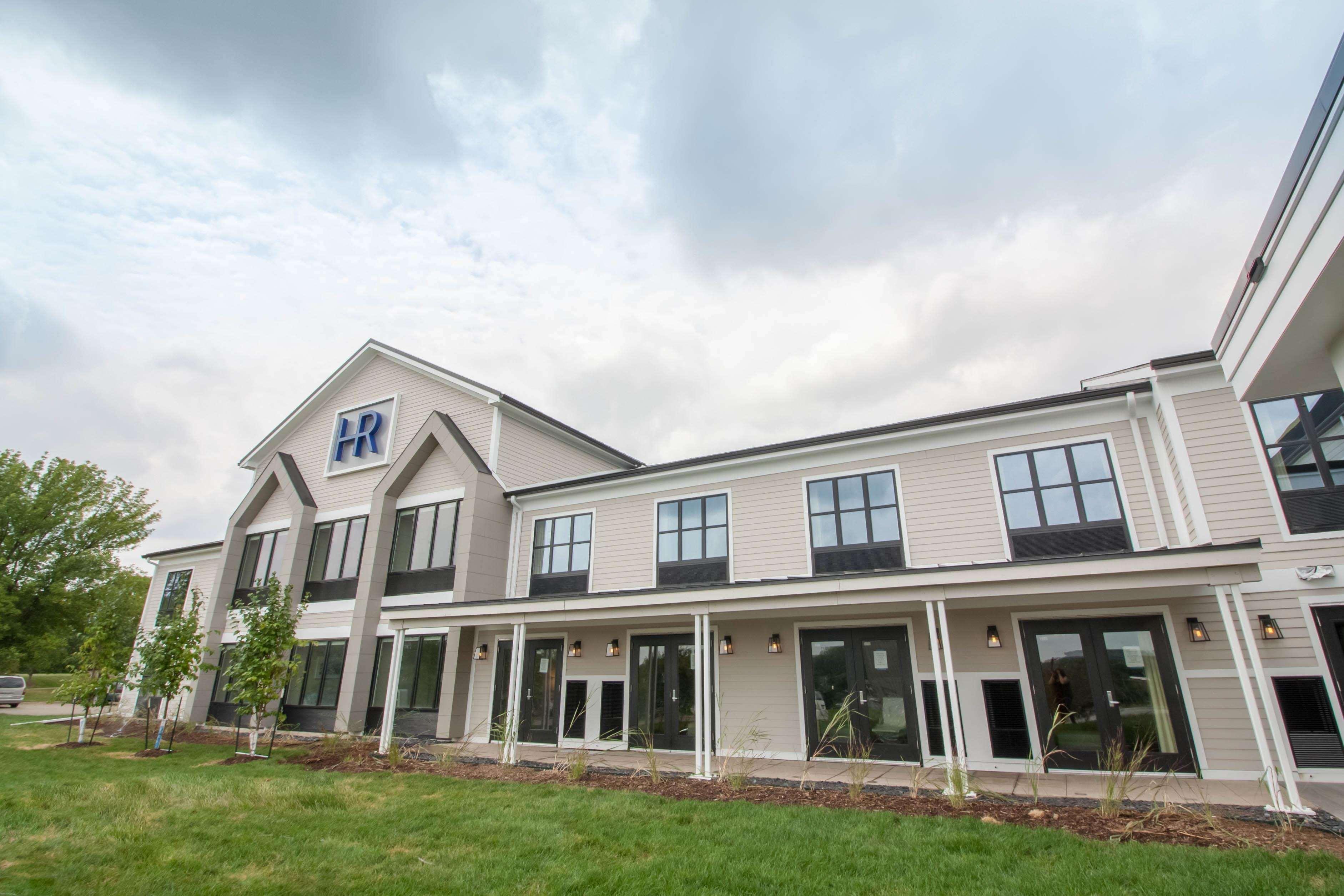 Hotel Renovo Des Moines Urbandale,Tapestry Collection Hilton Εξωτερικό φωτογραφία