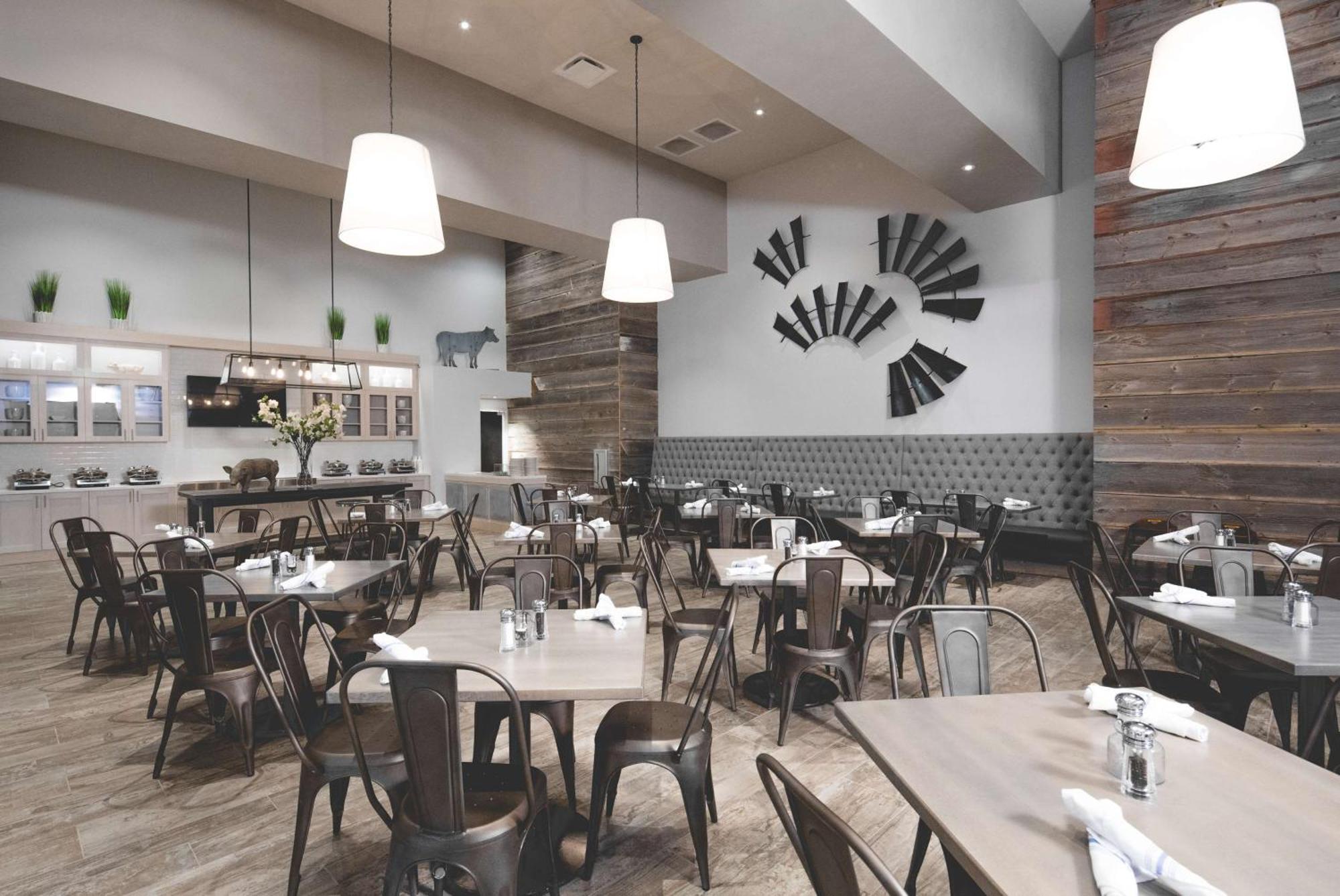 Hotel Renovo Des Moines Urbandale,Tapestry Collection Hilton Εξωτερικό φωτογραφία