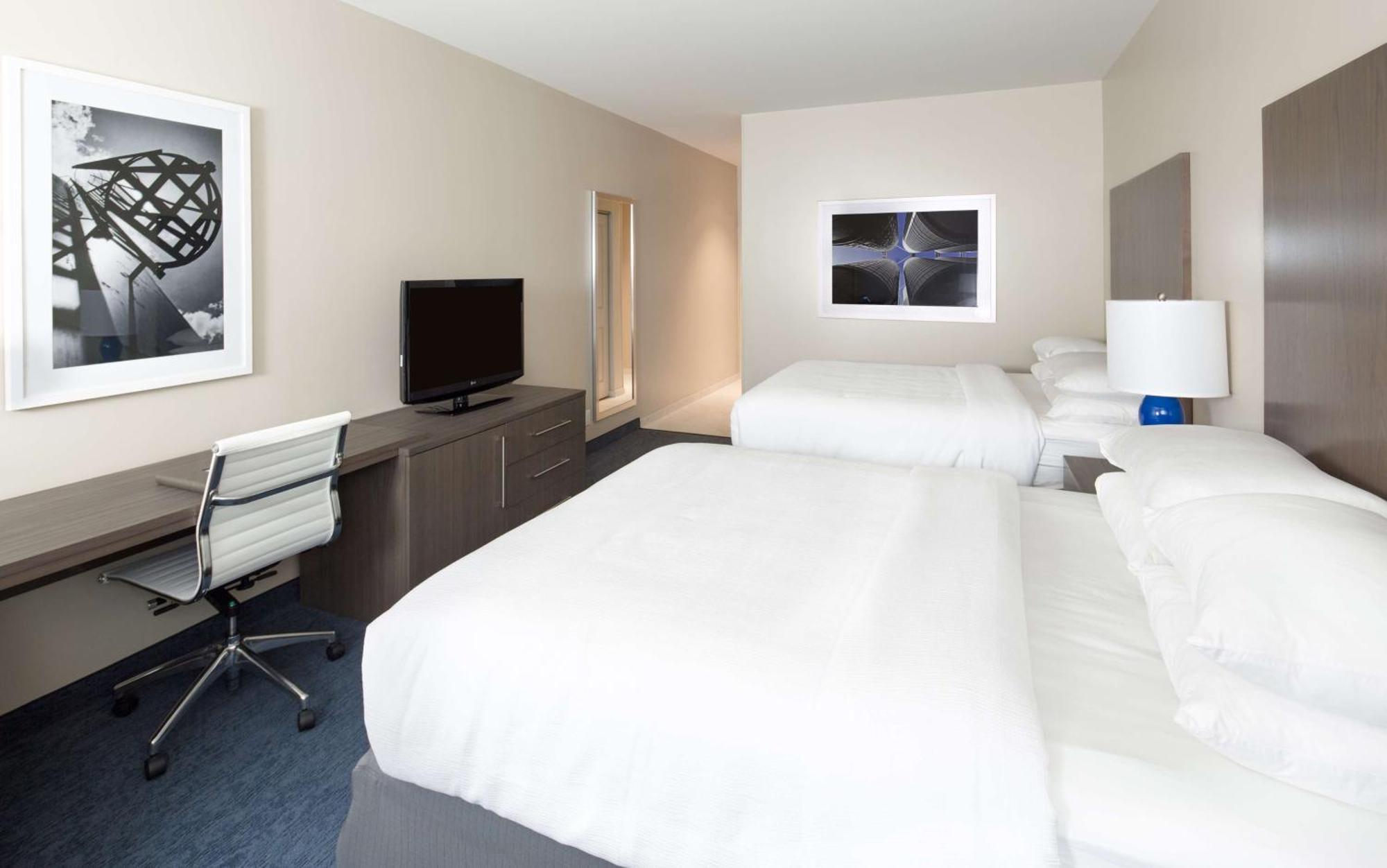 Hotel Renovo Des Moines Urbandale,Tapestry Collection Hilton Εξωτερικό φωτογραφία