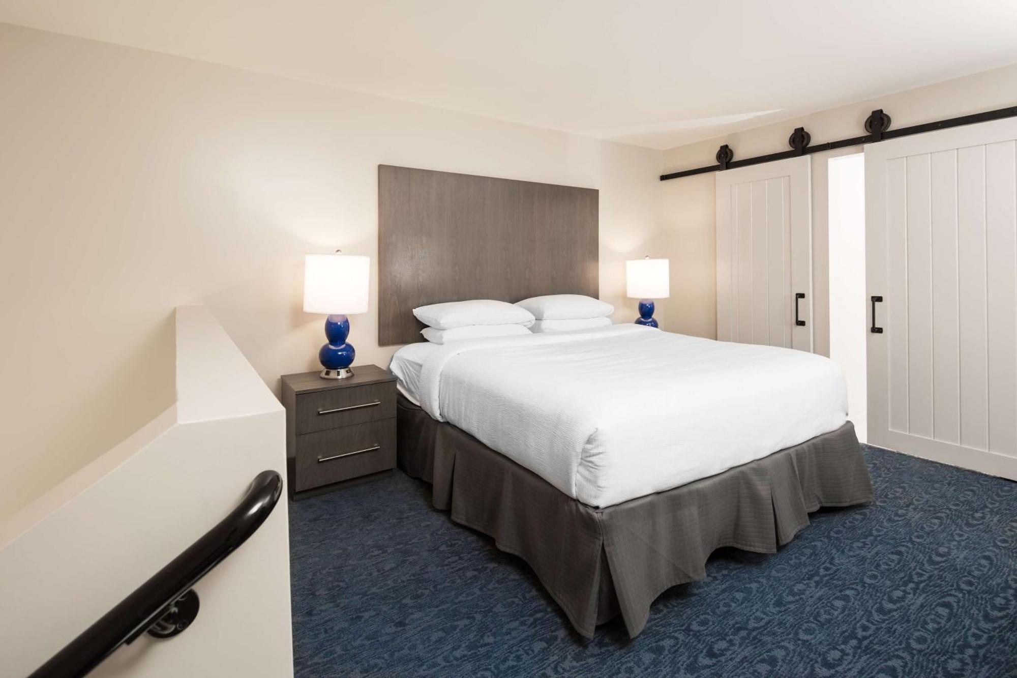 Hotel Renovo Des Moines Urbandale,Tapestry Collection Hilton Εξωτερικό φωτογραφία
